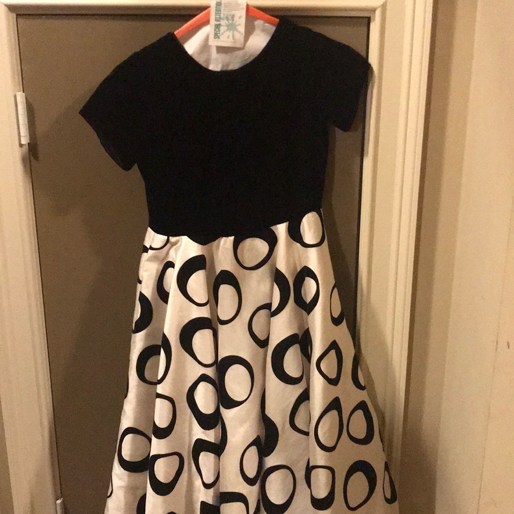 Girl’s dress
